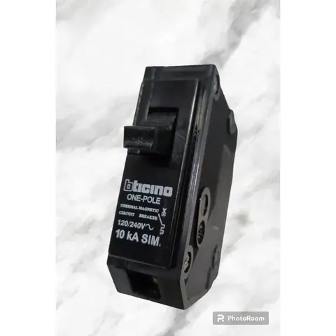 BREAKER TERMOMAGNETICO SENCILLO 1 X 40