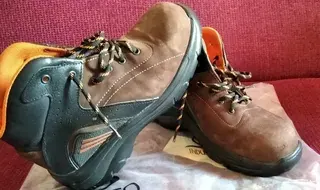 BOTAS DE SEGURIDAD TALLA 40